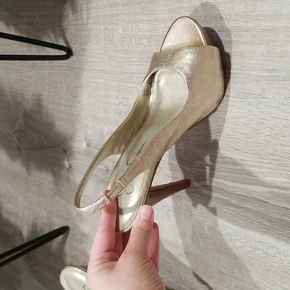 Jessica Simpson Sandals - Picture 2 of 6